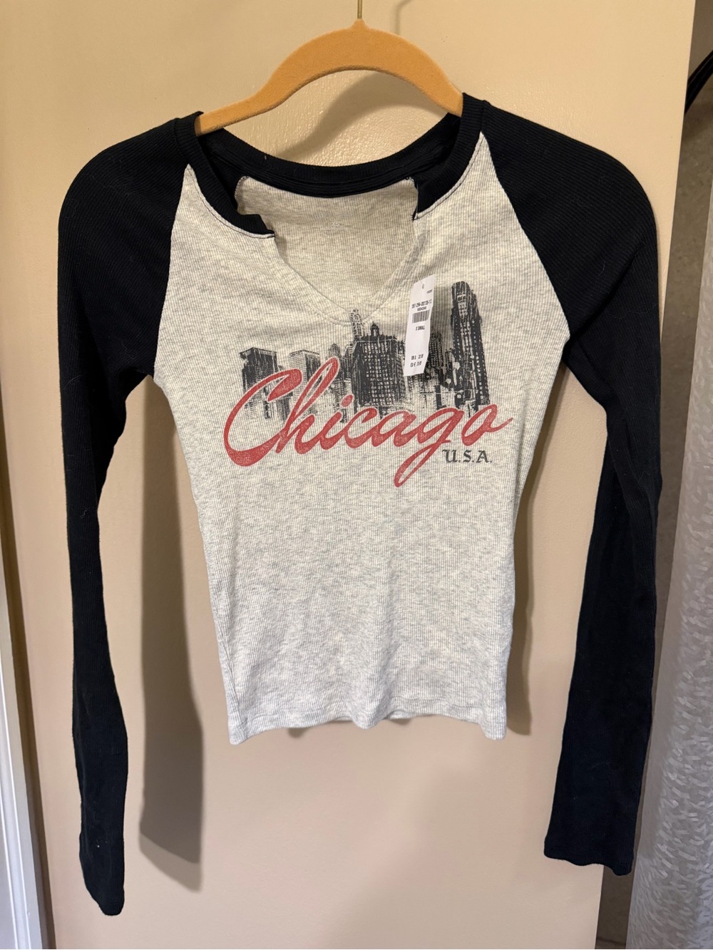 Hollister Chicago Raglan Long Sleeve Top - Black & Heather Gray with Red Script